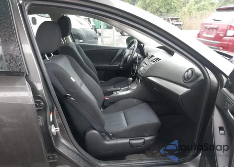 2010 Mazda Mazda3 I Touring из США, поврежденный, VIN JM1BL1SF7A1213871